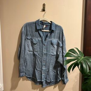 Pilcro size Medium viscose chambray button down shirt